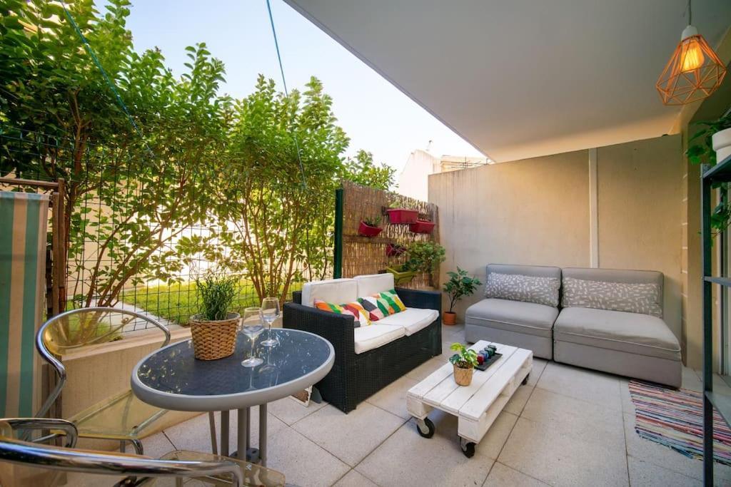 Fully Equipped Apartment With Terrace Sleeps 4 มาร์กเซย ภายนอก รูปภาพ