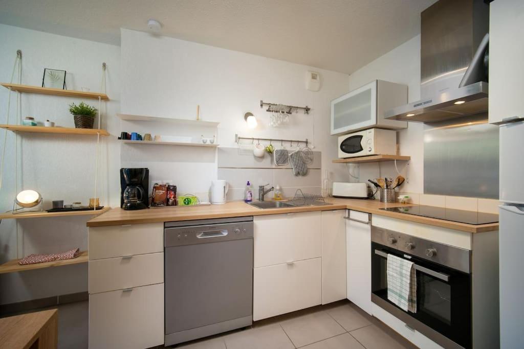 Fully Equipped Apartment With Terrace Sleeps 4 มาร์กเซย ภายนอก รูปภาพ